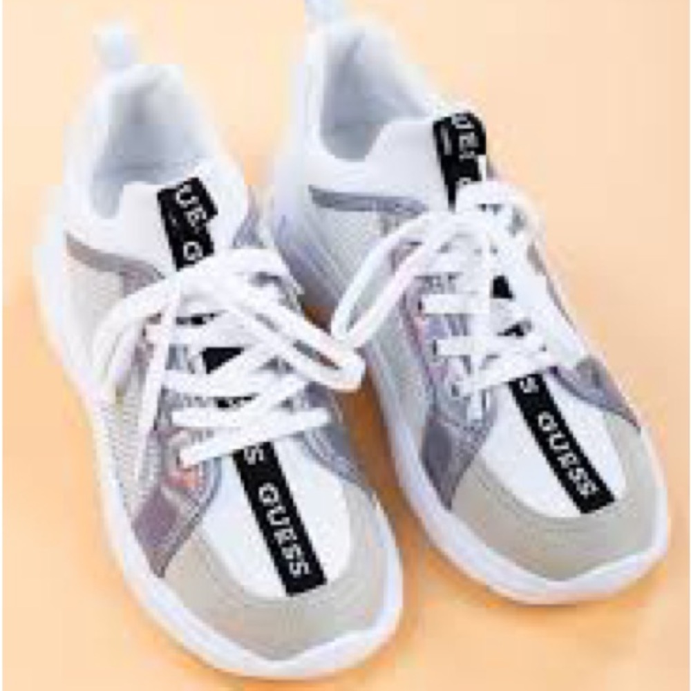 Guess - causal shoes.